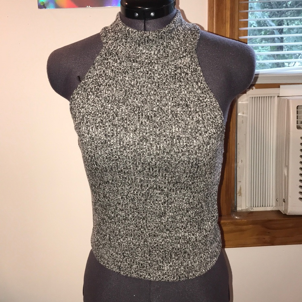 Turtle Neck Sleeveless Top